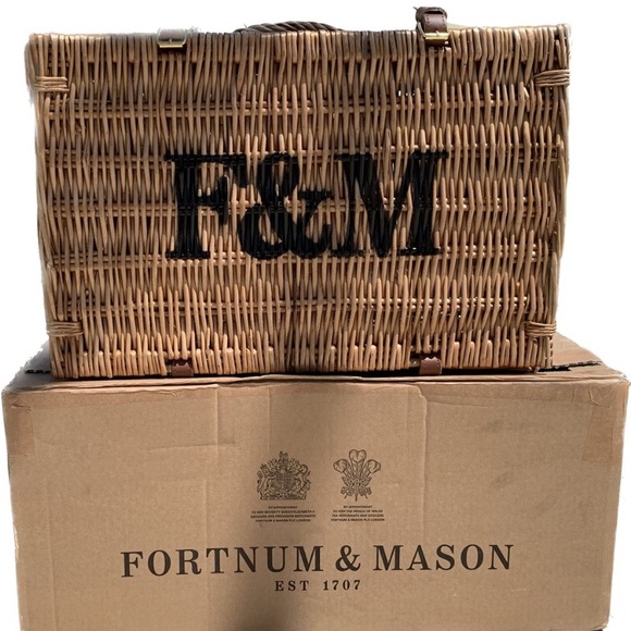 Fortnum & Mason Wicker Basket - Picture 2 of 2